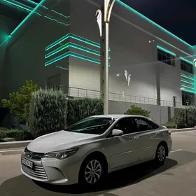 Toyota Camry 2017