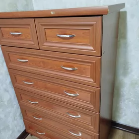 камод