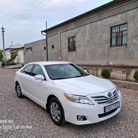 Toyota Camry 2011