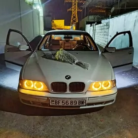 BMW E39 1998