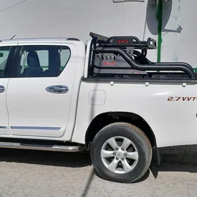 Toyota Hilux 2016