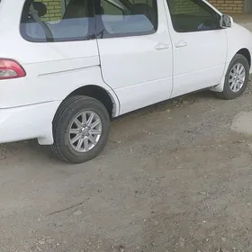 Toyota Sienna 2002