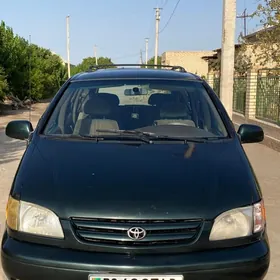 Toyota Sienna 2003