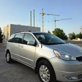 Toyota Sienna 2003
