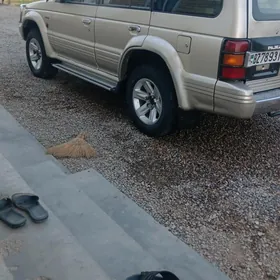 Mitsubishi Pajero 1991