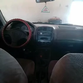 Mazda 323 1999