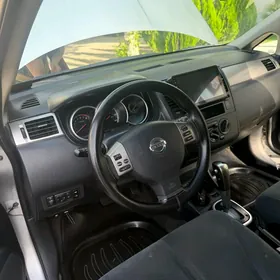 Nissan Versa 2010