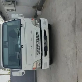 Mitsubishi Canter 2022
