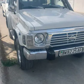 Nissan Patrol 1996