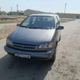 Toyota Sienna 2000