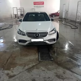 Mercedes-Benz E350 2010