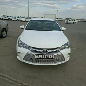 Toyota Camry 2017