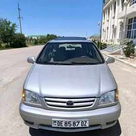 Toyota Sienna 2002