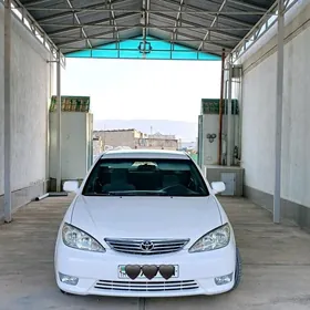 Toyota Camry 2004