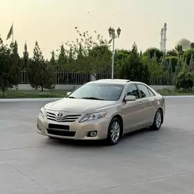 Toyota Camry 2010