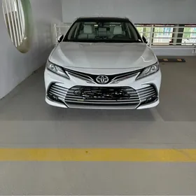 Toyota Camry 2023