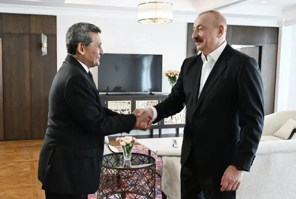 Azerbaýjanyň Prezidenti Ilham Aliýew Raşid Meredowy kabul etdi