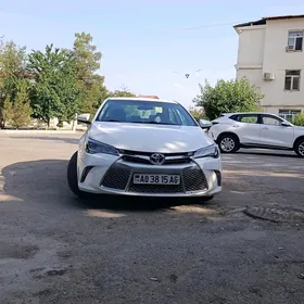 Toyota Camry 2016