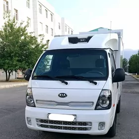 Kia Bongo 2015