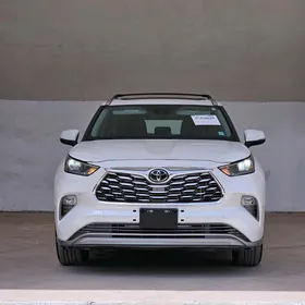 Toyota Highlander 2020