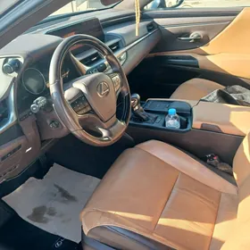 Lexus ES 350 2019