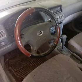 Toyota Corolla 2000