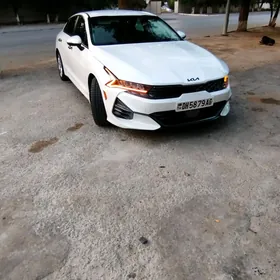Kia K5 2023
