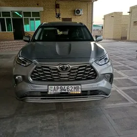 Toyota Highlander 2024