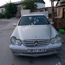 Mercedes-Benz C-Class 2001