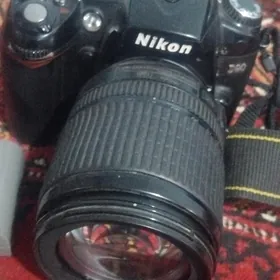 NIKON D90