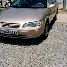 Toyota Camry 1999
