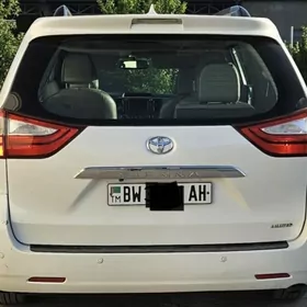 Toyota Sienna 2010