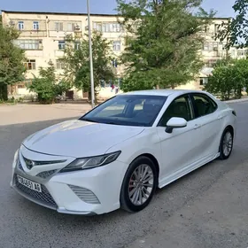 Toyota Camry 2018