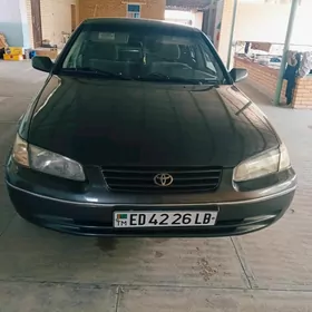 Toyota Camry 1999