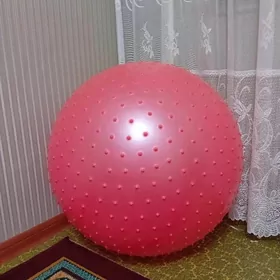 спортивный  мяч