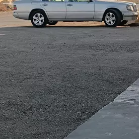 Mercedes-Benz 230E 1994