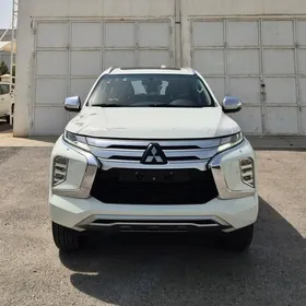 Mitsubishi Montero Sport 2024