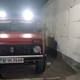 Lada Niva 1985