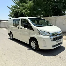 Toyota Hiace 2023