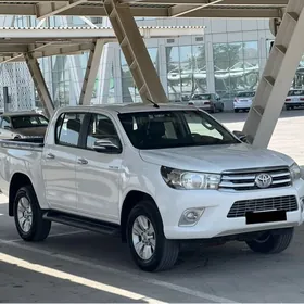 Toyota Hilux 2016