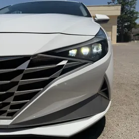 Hyundai Elantra 2021