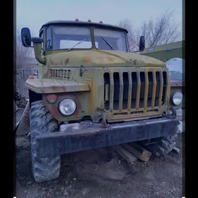 Ural 4320 1987