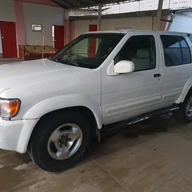 Infiniti QX4 1998