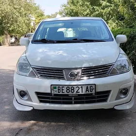 Nissan Versa 2011