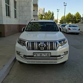 Toyota Land Cruiser Prado 2022
