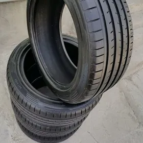 245 40 19  TEKER ROADSTONE