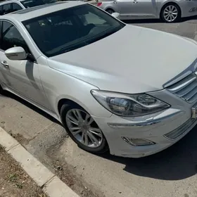 Hyundai Genesis 2012