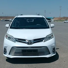 Toyota Sienna 2017