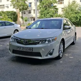 Toyota Camry 2012