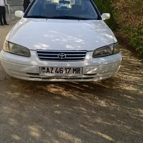 Toyota Camry 1998